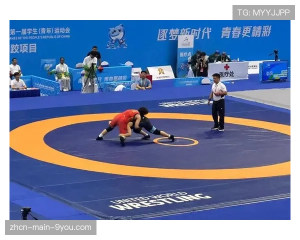 亚洲摔跤锦标赛半决赛：李文吉一度6-2领先，最后1分钟遭逆转